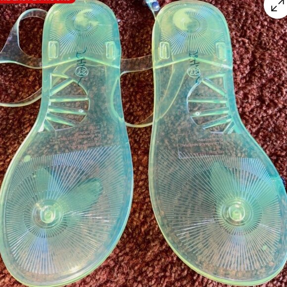 Betsey Johnson Clear Yellow Keilani Butterfly Sequins Jelly Sandals Size 7M NWOT - Picture 2 of 5